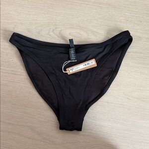 Skims Women’s Bikini Bottom